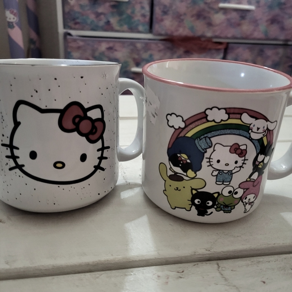Hello kitty Mugs